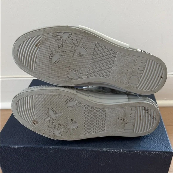 Dior B23 oblique High-Top Sneakers in White Blue and Gray - Picture 8 of 11